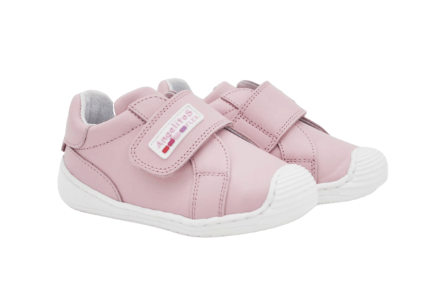 Unglaubliche Sportschuhe für jedes Gelände, weich und flexibel. 100 % respektvolles Schuhwerk, entworfen und hergestellt in Spanien.