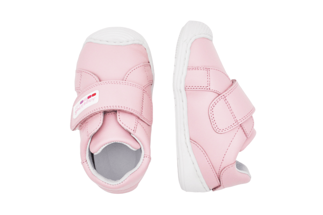 Unglaubliche Sportschuhe für jedes Gelände, weich und flexibel. 100 % respektvolles Schuhwerk, entworfen und hergestellt in Spanien.