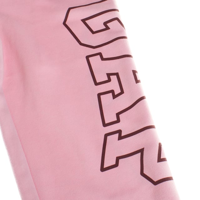 Girls' sports pants, made from a soft and comfortable fabric, perfect for keeping you comfortable all day long.

 They feature an adjustable elastic waistband with a drawstring, ensuring a custom fit.

 Elastic ankle cuffs provide a secure fit and help keep you warm.

 The large GAP logo on one leg adds a modern and distinctive touch.

 Ideal for both sports activities and everyday use, these pants perfectly combine style and functionality.
 Composition: 77% Cotton, 23% Polyester
 Care:
- Machine wash cold.
 - Use similar colors in the wash.
 - Avoid the use of bleaches.
 - Dry at low temperature in the dryer.
 - Iron at low temperature.
 - Do not dry clean.