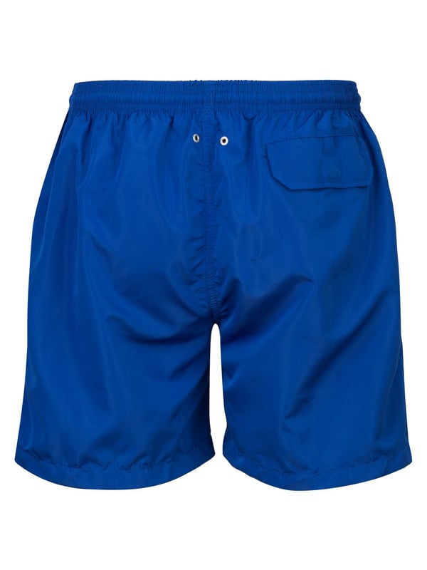 De 19v69 ITALIA zwembroek *SIRO BASIC* maakt indruk met zijn eenvoudige, tijdloze look. Het lichte, sneldrogende materiaal en de elastische tailleband met trekkoord zorgen voor optimaal comfort, perfect voor het strand en het zwembad.