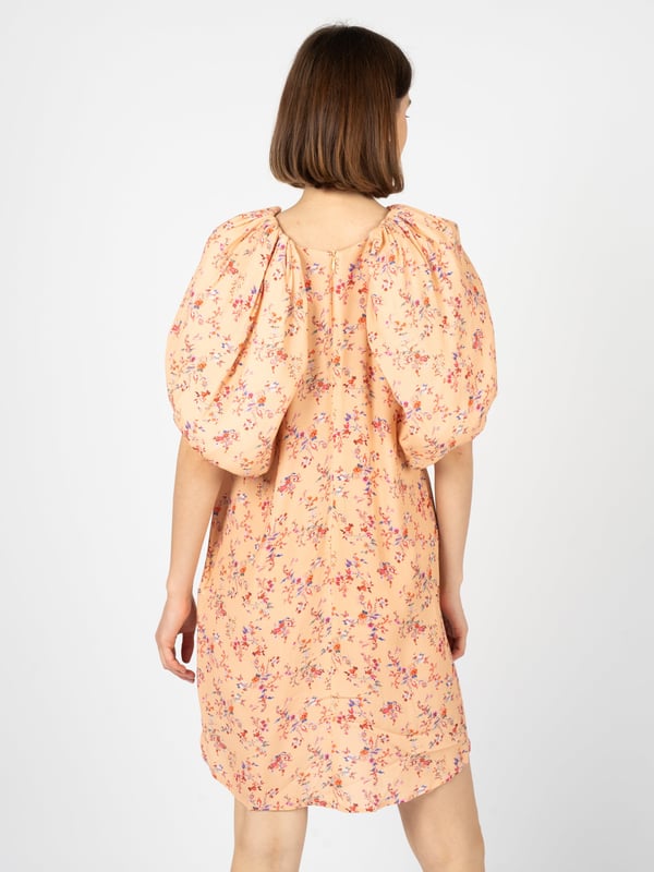 Estilo sencillo
Largo hasta la mitad del muslo
Cierre de cremallera oculta en la parte trasera
Con cuello redondo
Mangas cortas y abullonadas
Mangas con puños elásticos
Decorado con un estampado floral
Hecho de tela de alta calidad
Fabricado en Italia