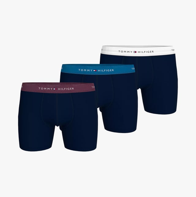 Tommy Hilfiger SIGNATURE COTTON ESS Mens 3 Pack Boxer Briefs Multicoloured Tommy Hilfiger SIGNATURE COTTON ESS Mens 3 Pack Boxer Briefs Multicoloured
* Clothing Type: Underwear
* Closure/Fastening: Pull-On
* Features: Comfort
* Item Weight: 0.3 KG
* Clothing Fit: Regular
* Single Or Multi Pack?: 3 Pack
* Gift Boxed: No
* Material Composition: 95% Cotton, 5% Elastane
* Underwear Type: Boxer Briefs
* Underwear Features: TH Repeat Logo Elasticated Waistband Product Code: UM0UM027650VZ