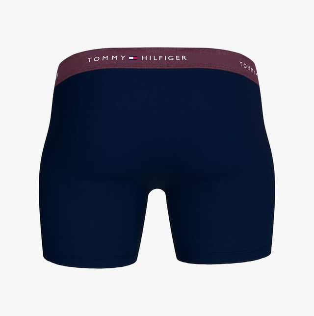 Tommy Hilfiger SIGNATURE COTTON ESS Mens 3 Pack Boxer Briefs Multicoloured Tommy Hilfiger SIGNATURE COTTON ESS Mens 3 Pack Boxer Briefs Multicoloured
* Clothing Type: Underwear
* Closure/Fastening: Pull-On
* Features: Comfort
* Item Weight: 0.3 KG
* Clothing Fit: Regular
* Single Or Multi Pack?: 3 Pack
* Gift Boxed: No
* Material Composition: 95% Cotton, 5% Elastane
* Underwear Type: Boxer Briefs
* Underwear Features: TH Repeat Logo Elasticated Waistband Product Code: UM0UM027650VZ