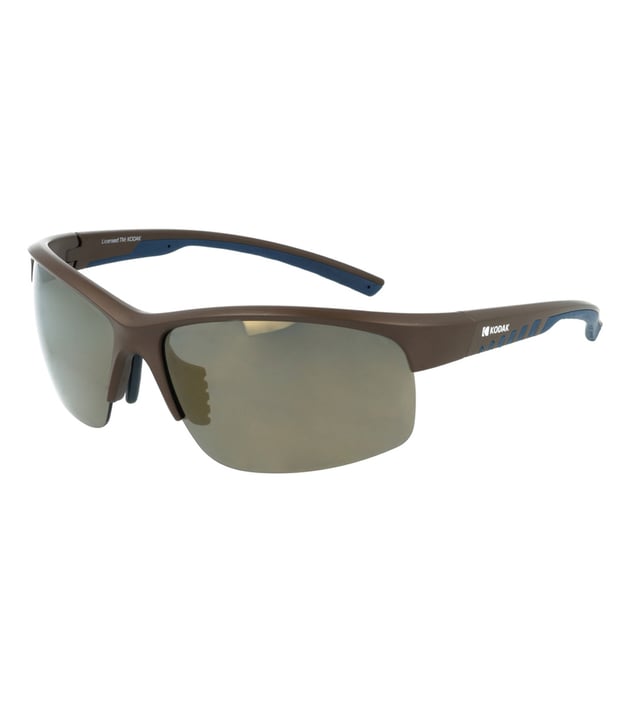 Estas gafas de sol unisex de Kodak combinan un diseño deportivo y moderno con detalles vibrantes que las hacen destacar.

Forma y diseño:
- Gafas de sol Kodak con un diseño aerodinámico y envolvente, con lentes herméticos que proporcionan ligereza adicional y visión ininterrumpida.

Material del marco:
- El marco de estas gafas de sol deportivas está hecho de policarbonato inyectado, un material conocido por su resistencia al impacto y ligereza.

Patillas:
- Las patillas también están hechas de policarbonato, coincidiendo con el material del marco.

Detalles de la marca:
- Logo de Kodak en las patillas.

Lentes:
- Polarizadas: Sí.
- Progresivas: Sí, compatibles con lentes progresivas.
- Graduación: Sí, adaptables a tus necesidades visuales.
- Protección UV400 al 100%.

El color de las lentes de las gafas puede variar ligeramente de las imágenes debido a los efectos de iluminación o ajustes en el acabado del material, ¡pero siempre mantendrán su estilo y calidad!
Medidas: Altura de lente: 40 mm. Anchura de lente: 63 mm. Puente: 15 mm. Patillas: 125 mm.
Composición: Policarbonato
Cuidado:
Utiliza un paño de microfibra para limpiar las lentes y evitar rayones.