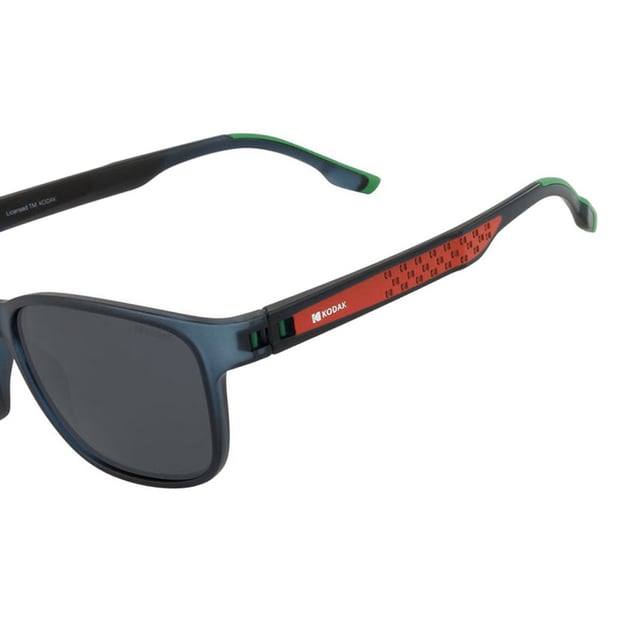 These Kodak men's sunglasses combine a classic, modern design with discreet details that add sophistication.

 Shape and design:
 - Kodak square sunglasses, ideal for a versatile and timeless style.

 Frame Material:
 - Made of TR90 Nylon, an ultra-light, flexible and resistant material, these sunglasses guarantee comfort all day long.

 Sideburns:
 - The temples are also made of TR90, matching the frame material.

 Brand details:
 - Kodak branding on temples.

 Glasses:
 - Polarized: Yes.
 - Progression: Yes, compatible with progressive lenses.
 - Graduation: Yes, adaptable to your visual needs.
 - 100% UV400 protection.

 The color of the sunglasses lenses may vary slightly from the images due to lighting effects or adjustments in the material finish, but they will always retain their style and quality!
 Measures: Lens height: 42 mm. Lens width: 56 mm. Bridge: 18 mm. Temples: 140 mm.
 Composition: Nylon TR90
 Care:
Use a microfiber cloth to clean the lenses and avoid scratches.