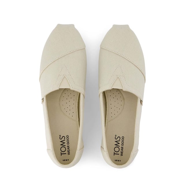 Textile upper  canvas footbed  TOMS signature CloudBound soles for extra comfort  breathability and traction removable and hand washable. OrthoLite Eco LT hybrid insole for lightweight cushioning  made with plant-derived and recycled materials. Elastic gore for easy fit