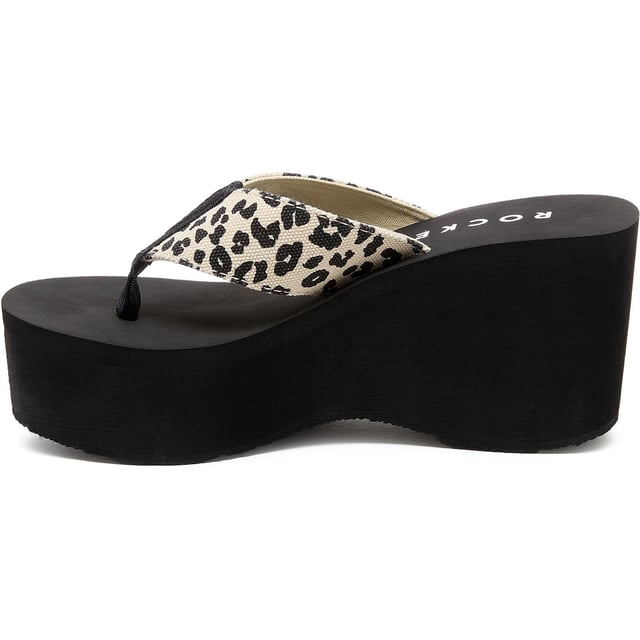 Maak je klaar om hoofden te laten omdraaien met de Crush Leopard Print teenslippers. Met hun torenhoge plateau en felle luipaardprint maken ze een statement. De comfortabele katoenen bandjes en het lichtgewicht EVA-platform houden je voeten tevreden.
