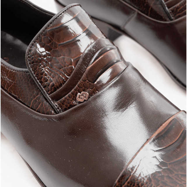 Club Cubano VALENCIA Mens Soft Leather Reptile Cuban Heel Shoes Dark Brown

  
 *   Upper Material: Leather 
 *  Lining Material: Leather 
 *  Sole Material: Leather 
 *  Closure/Fastening: Slip-On 
 *  Features: Comfort,Breathable 
 *  Heel Type: Cuban 
 *  Toe Shape: Point 
 *  Shoe Width: Regular 
 *  Item Weight: 0.9 KG 
 *  Heel Height: Low (2.5-4.9cm) 
 *  Shoe Shaft Height: Low Top 
 *  Shoe Style: Cuban 
 *  Gift Boxed: No  Product Code: VALENCIA-DKB