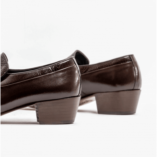 Club Cubano VALENCIA Mens Soft Leather Reptile Cuban Heel Shoes Dark Brown

  
 *   Upper Material: Leather 
 *  Lining Material: Leather 
 *  Sole Material: Leather 
 *  Closure/Fastening: Slip-On 
 *  Features: Comfort,Breathable 
 *  Heel Type: Cuban 
 *  Toe Shape: Point 
 *  Shoe Width: Regular 
 *  Item Weight: 0.9 KG 
 *  Heel Height: Low (2.5-4.9cm) 
 *  Shoe Shaft Height: Low Top 
 *  Shoe Style: Cuban 
 *  Gift Boxed: No  Product Code: VALENCIA-DKB