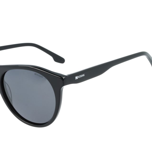 If you like to wear the latest in fashion and accessories are vital for your overall image, don't miss out on the Kodak FI40000 Unisex Sunglasses.

 Shape and design:
 - These Kodak sunglasses have a classic round shape.

 Frame Material:
 Made from acetate, a lightweight, durable and high-quality material, these sunglasses offer comfort and a refined finish.

 Sideburns:
 - The temples are also made of acetate, matching the frame material.

 Brand details:
 - Kodak branding on temples.

 Glasses:
 - Polarized: Yes.
 - Progression: Yes, compatible with progressive lenses.
 - Graduation: Yes, adaptable to your visual needs.
 - 100% UV400 protection.

 The color of the sunglasses lenses may vary slightly from the images due to lighting effects or adjustments in the material finish, but they will always retain their style and quality!
 Measures: Lens height: 46 mm. Lens width: 52 mm. Bridge: 21 mm. Temples: 145 mm.
 Composition: Acetate
 Care:
Use a microfiber cloth to clean the lenses and avoid scratches.