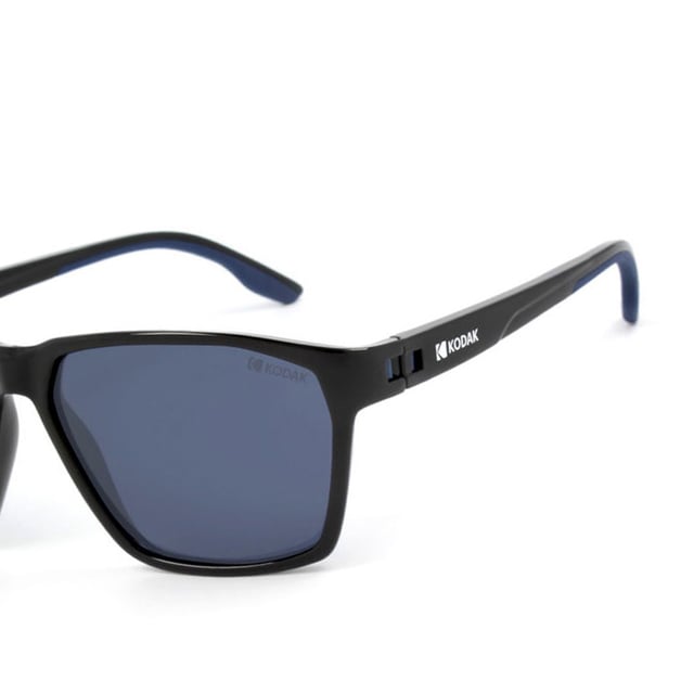These Kodak men's sunglasses combine a classic, modern design with discreet details that add sophistication.

 Shape and design:
 - Kodak square sunglasses, ideal for a versatile and timeless style.

 Frame Material:
 - Made of TR90 Nylon, an ultra-light, flexible and resistant material, these sunglasses guarantee comfort all day long.

 Metal temples:
 - The temples are also made of TR90, matching the frame material.

 Sideburns:
 - Kodak branding on temples.

 Glasses:
 - Polarized: Yes.
 - Progression: Yes, compatible with progressive lenses.
 - Graduation: Yes, adaptable to your visual needs.
 - 100% UV400 protection.

 The color of the sunglasses lenses may vary slightly from the images due to lighting effects or adjustments in the material finish, but they will always retain their style and quality!
 Measures: Lens height: 44 mm. Lens width: 59 mm. Bridge: 15 mm. Temples: 145 mm.
 Composition: Nylon TR90
 Care:
Use a microfiber cloth to clean the lenses and avoid scratches.