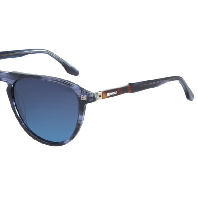 If you like to wear the latest in fashion and accessories are vital for your overall image, don't miss out on the Kodak FI40022 Unisex Sunglasses.

 Shape and design:
 - These Kodak sunglasses have a renewed aviator shape.

 Frame Material:
 Made from acetate, a lightweight, durable and high-quality material, these sunglasses offer comfort and a refined finish.

 Sideburns:
 - The temples are also made of acetate, matching the frame material.

 Brand details:
 - Kodak branding on temples.

 Glasses:
 - Polarized: Yes.
 - Progression: Yes, compatible with progressive lenses.
 - Graduation: Yes, adaptable to your visual needs.
 - 100% UV400 protection.

 The color of the sunglasses lenses may vary slightly from the images due to lighting effects or adjustments in the material finish, but they will always retain their style and quality!
 Measures: Lens height: 42 mm. Lens width: 53 mm. Bridge: 19 mm. Temples: 145 mm.
 Composition: Acetate
 Care:
Use a microfiber cloth to clean the lenses and avoid scratches.