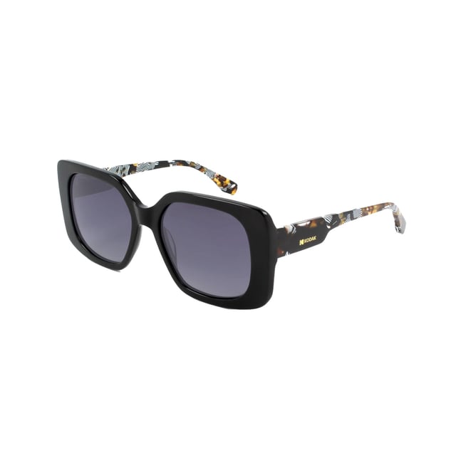 Si te gusta lucir lo último en moda y los accesorios son vitales para el conjunto de tu imagen, no te quedes sin las Gafas de Sol Mujer Kodak FI40061.

Forma y diseño:
- Gafas de sol geométricas Kodak, combinando un diseño rectangular oversize.

Material de la montura:
- Fabricadas en acetato, un material ligero, duradero y de excelente calidad, estas gafas de sol ofrecen comodidad y un acabado refinado.

Patillas:
- Las patillas también están elaboradas de acetato, a juego con el material de la montura.

Detalles de la marca:
- Grabado de la marca Kodak en las patillas.

Lentes:
- Polarizadas: Sí.
- Progresión: Sí, compatibles con lentes progresivos.
- Graduación: Sí, adaptables a tus necesidades visuales.
- 100% protección UV400.
 Medidas: Alto lente: 46 mm. Ancho lente: 53 mm. Puente: 19 mm. Patillas: 145 mm.
 Composición: Acetato
 Cuidados:
Usar un paño de microfibra para limpiar las lentes y evitar rayaduras.