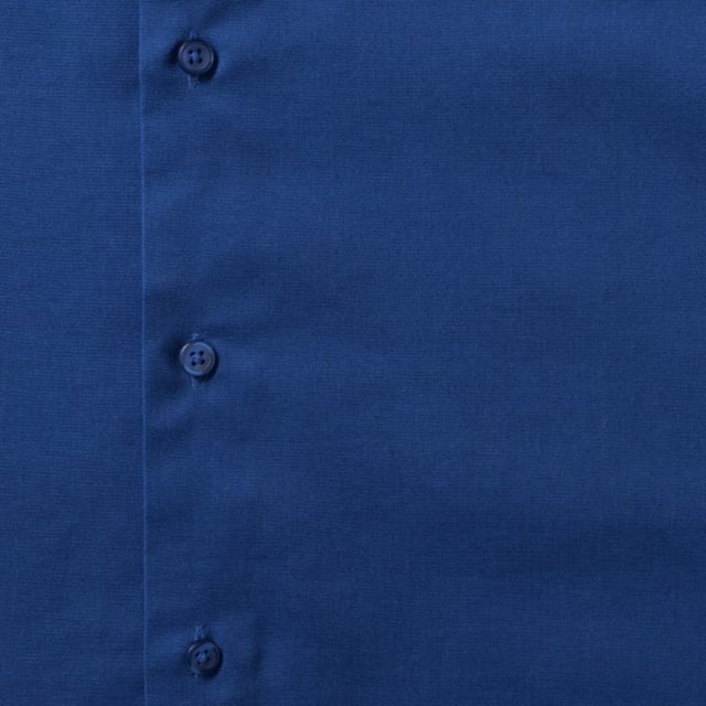 70% Cotton, 30% Polyester. Design: Plain. Fastening: Button. Neckline: Collared. Sleeve-Type: Short-Sleeved. Curved Hem. Length: R.