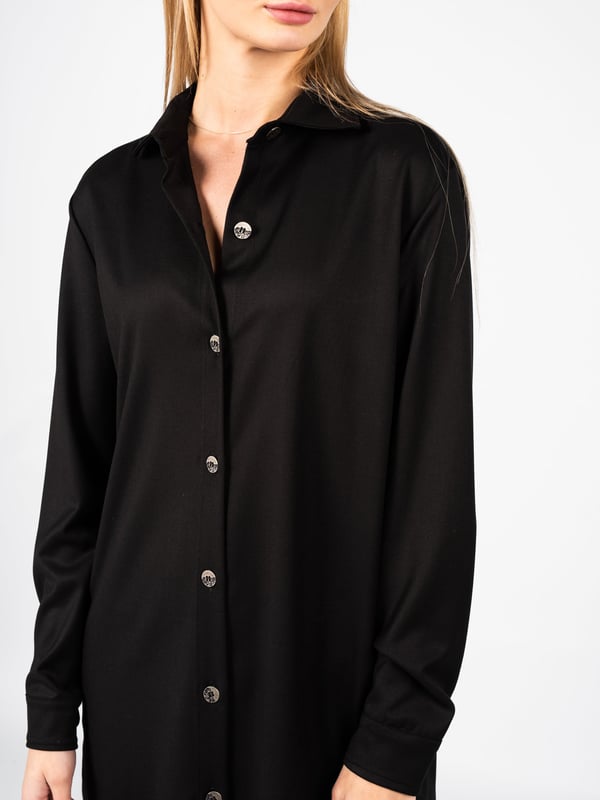 La Haine Inside Us Camisa Unisex-LW511 de mujer negro Estilo suelto
Unisex
Cierre con botones decorativos
Con manga larga
Puños con botones
Botones en los lados
Detalle decorativo en la parte trasera
Hecho con tejido de alta calidad
Fabricado en Italia