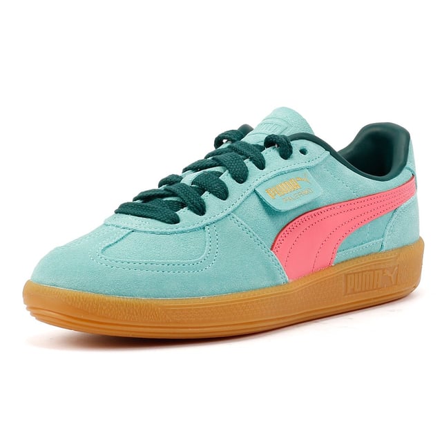 Sneaker crafted with a premium leather upper, featuring a suede Formstrip, T-toe, and heel overlay for a classic, stylish design. Finished with a durable rubber sole for reliable grip and long-lasting wear.