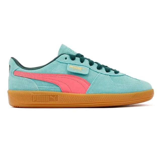Sneaker crafted with a premium leather upper, featuring a suede Formstrip, T-toe, and heel overlay for a classic, stylish design. Finished with a durable rubber sole for reliable grip and long-lasting wear.