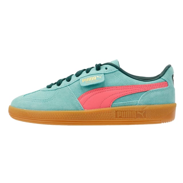 Sneaker crafted with a premium leather upper, featuring a suede Formstrip, T-toe, and heel overlay for a classic, stylish design. Finished with a durable rubber sole for reliable grip and long-lasting wear.