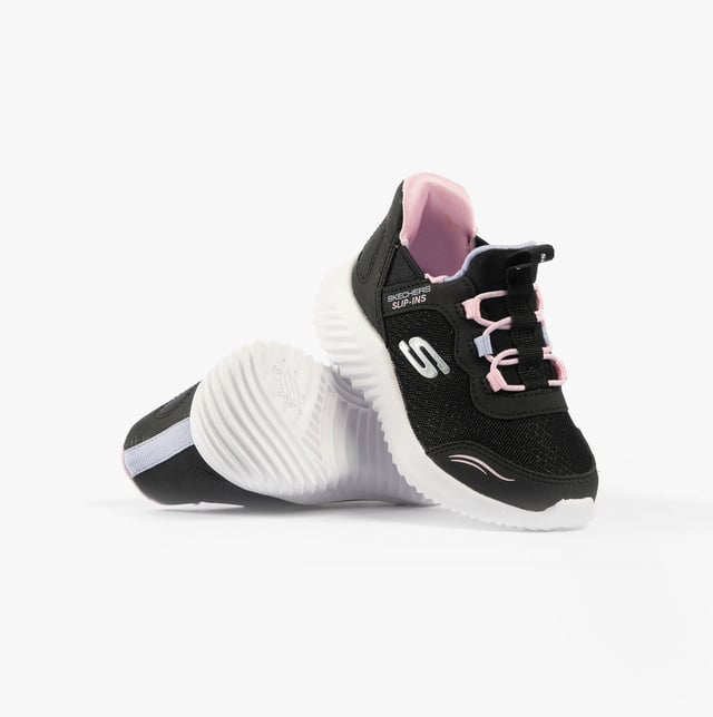 Skechers BOUNDER - SIMPLE CUTE Girls Trainers Black

  
 *   Upper Material: Synthetic/Mesh 
 *  Lining Material: Textile 
 *  Sole Material: Rubber 
 *  Closure/Fastening: Bungee Stretch Laces 
 *  Features: Comfort,Memory Foam 
 *  Toe Shape: Round 
 *  Shoe Width: Regular 
 *  Item Weight: 0.5 KG 
 *  Heel Height: Low (2.5-4.9cm) 
 *  Shoe Shaft Height: Low Top 
 *  Trainer Style: Casual 
 *  Gift Boxed: No  Product Code: 303585N/BLK