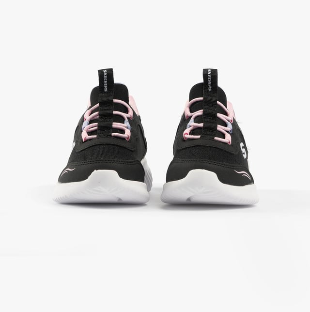 Skechers BOUNDER - SIMPLE CUTE Girls Trainers Black

  
 *   Upper Material: Synthetic/Mesh 
 *  Lining Material: Textile 
 *  Sole Material: Rubber 
 *  Closure/Fastening: Bungee Stretch Laces 
 *  Features: Comfort,Memory Foam 
 *  Toe Shape: Round 
 *  Shoe Width: Regular 
 *  Item Weight: 0.5 KG 
 *  Heel Height: Low (2.5-4.9cm) 
 *  Shoe Shaft Height: Low Top 
 *  Trainer Style: Casual 
 *  Gift Boxed: No  Product Code: 303585N/BLK