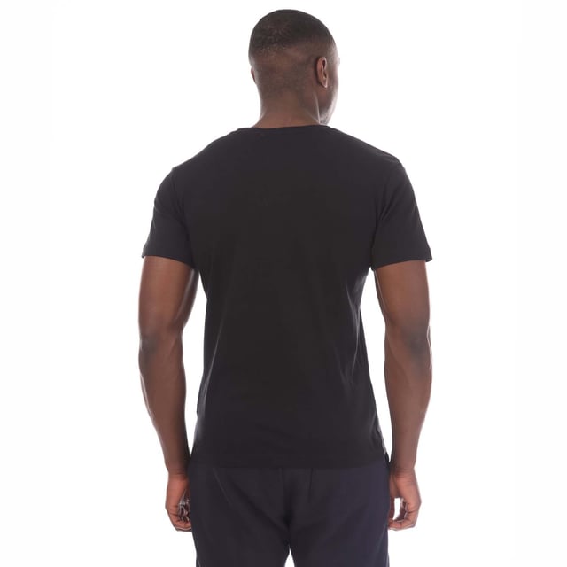 Mens Calvin Klein Round Logo Pocket T-Shirt in black.- Round neck.- Short sleeves.- Chest pocket with round logo.- Regular fit.- 100% Cotton.- Ref: J30J314761BAE