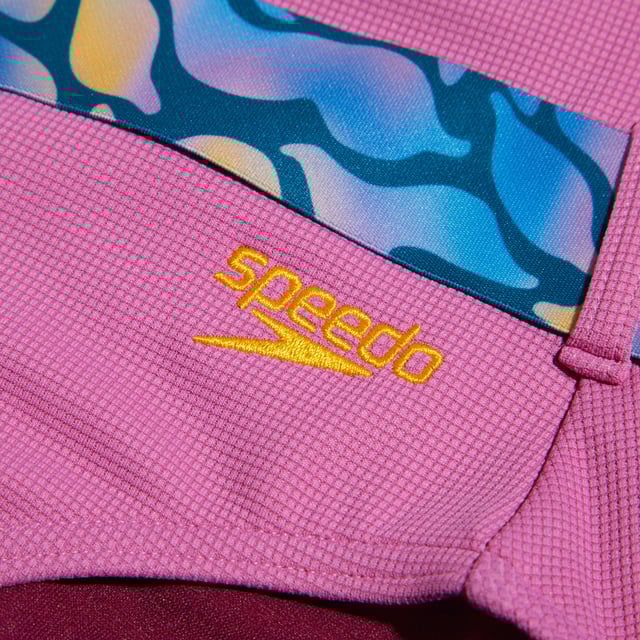 Womens Speedo Belted Deep U-Back 1 Piece Swimsuit in pink.Jump into the textured swimwear trend wearing this gorgeous purple U-Back swimsuit  which is cut from a comfortable and stylish ribbed-texture nylon fabric. The scoop neck  stunning deep U back  and high-cut leg provide an on-trend fit that’s comfortable and modern. We’ve lined this swimsuit at the front and back for your comfort and modesty. Made using recycled Nylon yarnsRef: 800307415354Please note that returns will only be accepted if the hygiene label is still attached to the product.
