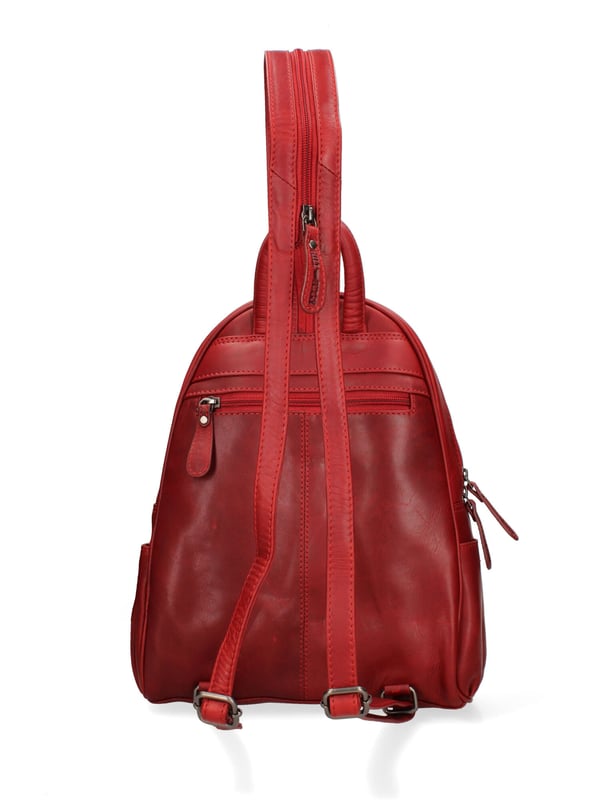 Mochila de hombre. El cierre es con cremallera. Los bolsillos internos son uno con cremallera y otro abierto. Los bolsillos externos son uno en la parte delantera con cremallera, uno en la parte delantera con botón magnético y otro en la parte trasera con cremallera. Falta la correa para el hombro. El mango es de piel. Hay un compartimento interno. El material exterior es auténtica piel de becerro engrasada. Internamente está forrado en tejido 70% algodón - 30% poliéster. Medidas: 33x25x11 cm. Producto de moda