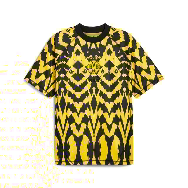 PRODUCT STORY: Express your passion for Die Schwarzgelben while making an everyday style statement in this retro-inspired jersey. The iconic club crest, short sleeves and regular fit let you showcase your BVB pride in comfort. FEATURES & BENEFITS: Made with at least 50% recycled materials. DETAILS: Regular fit; 190 gsm, Piqué; Crew neck; Short sleeves; Official team branding.  Our model is 188 cm tall and is wearing size M UK.