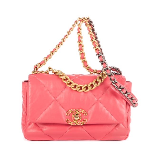 Chanel Bags Classic 19 Flap Small Shoulder Bag in Pink Lambskin Quilted Leather and Gold/Silver hardware. The product is in Excellent Condition (A).
  Dimensions: 25x17x7 cm 
  Accessories Included: Sticker, Card, Dustbag, Box
  Condition Notes: slightly discolored leather on front side bottom right corner
  BrandCo Paris finds rare and top condition items at great deals, they are worth your patience!
  Shop with confidence - All BrandCo Paris items are carefully selected and authenticated by our team of experts.
  All the items come with an authenticity certificate and packaging delivered by BrandCo Paris.
  Item Condition Grading Table
    N  (Like New)
    AA (Perfect Condition)
    A  (Excellent Condition)
    AB (Very Good Condition)
    B  (Good/Fair)