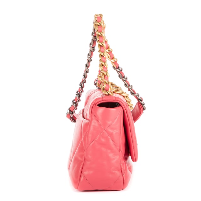 Chanel Bags Classic 19 Flap Small Shoulder Bag in Pink Lambskin Quilted Leather and Gold/Silver hardware. The product is in Excellent Condition (A).
  Dimensions: 25x17x7 cm 
  Accessories Included: Sticker, Card, Dustbag, Box
  Condition Notes: slightly discolored leather on front side bottom right corner
  BrandCo Paris finds rare and top condition items at great deals, they are worth your patience!
  Shop with confidence - All BrandCo Paris items are carefully selected and authenticated by our team of experts.
  All the items come with an authenticity certificate and packaging delivered by BrandCo Paris.
  Item Condition Grading Table
    N  (Like New)
    AA (Perfect Condition)
    A  (Excellent Condition)
    AB (Very Good Condition)
    B  (Good/Fair)