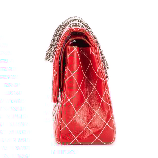 Chanel Bolsas 2.55 Large 227 Reissue Double Flap  Bolso bandolera en Rojo Piel de becerro y Plata hardware. El producto está en en Perfectas Condiciones (AA).
  Dimensiones: 31x20x10 cm 
  Accesorios incluidos: Sticker, Card, Dustbag, Box
    
  BrandCo Paris encuentra artículos raros y en las mejores condiciones a precios increíbles. ¡Vale la pena tener paciencia! Compra con confianza: todos los artículos de BrandCo Paris son seleccionados y autenticados cuidadosamente por nuestro equipo de expertos.
  Todos los artículos vienen con un certificado de autenticidad y un embalaje entregado por BrandCo Paris.
  Tabla de clasificación de la condición del artículo
  N (como nuevo)
  AA (perfecto estado)
  A (excelente estado)
  AB (muy buen estado)
  B (bueno/regular)