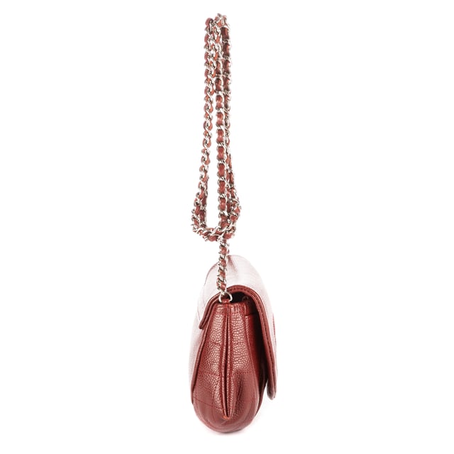 Chanel Bolsas Timeless Crossbody Wallet on Chain  Bolso bandolera en Borgoña Piel de becerro y Plata hardware. El producto está en en Perfectas Condiciones (AA).
  Dimensiones: 23x13x3 cm 
  Accesorios incluidos: "Sticker, Dustbag"
    
  BrandCo Paris encuentra artículos raros y en las mejores condiciones a precios increíbles. ¡Vale la pena tener paciencia! Compra con confianza: todos los artículos de BrandCo Paris son seleccionados y autenticados cuidadosamente por nuestro equipo de expertos.
  Todos los artículos vienen con un certificado de autenticidad y un embalaje entregado por BrandCo Paris.
  Tabla de clasificación de la condición del artículo
  N (como nuevo)
  AA (perfecto estado)
  A (excelente estado)
  AB (muy buen estado)
  B (bueno/regular)