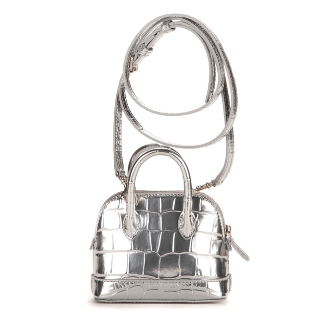 Balenciaga Bolsas Mini Ville Mini Bolso en Plata Piel de becerro y Asa plateada y correa ajustable extraíble hardware. El producto está en en Perfectas Condiciones (AA).
  Dimensiones: 12x10x5 cm 
  Accesorios incluidos: Strap, Dust
    
  BrandCo Paris encuentra artículos raros y en las mejores condiciones a precios increíbles. ¡Vale la pena tener paciencia! Compra con confianza: todos los artículos de BrandCo Paris son seleccionados y autenticados cuidadosamente por nuestro equipo de expertos.
  Todos los artículos vienen con un certificado de autenticidad y un embalaje entregado por BrandCo Paris.
  Tabla de clasificación de la condición del artículo
  N (como nuevo)
  AA (perfecto estado)
  A (excelente estado)
  AB (muy buen estado)
  B (bueno/regular)
