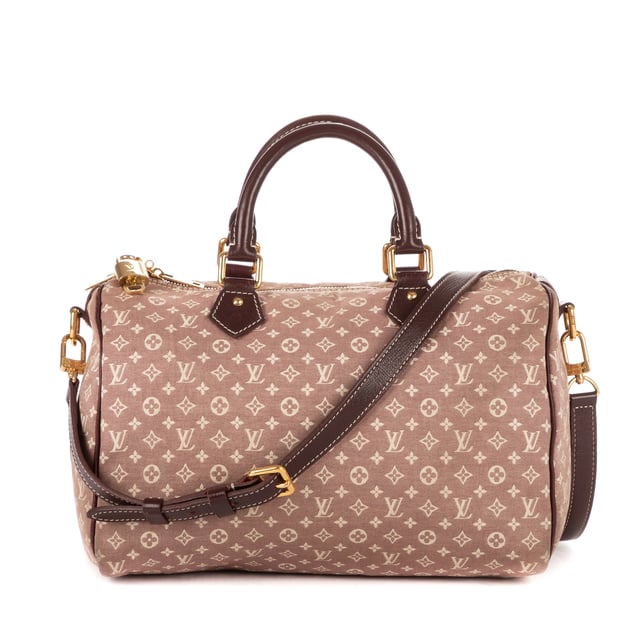 Louis Vuitton Tassen Ltd. Ed. Idylle Speedy Bandouliere 30 Handtas in de Bordeaux Doek in de Gouden Messing  hardware. Het product is in In Uitstekende Staat (A).
  Afmetingen: 30x22x15 cm 
  Inclusief accessoires: Strap, Cadenas, Key
      
  BrandCo Paris vindt zeldzame artikelen in de beste staat voor ongelooflijke prijzen. Het is de moeite waard om geduldig te zijn! Koop met vertrouwen: alle artikelen van BrandCo Paris worden zorgvuldig geselecteerd en geverifieerd door ons team van experts.

  Alle artikelen worden geleverd met een certificaat van echtheid en verpakt door BrandCo Paris.

  Classificatietabel voor de conditie van het artikel:

  N (als nieuw)
  AA (perfecte staat)
  A (uitstekende staat)
  AB (zeer goede staat)
  B (goede/redelijke staat)