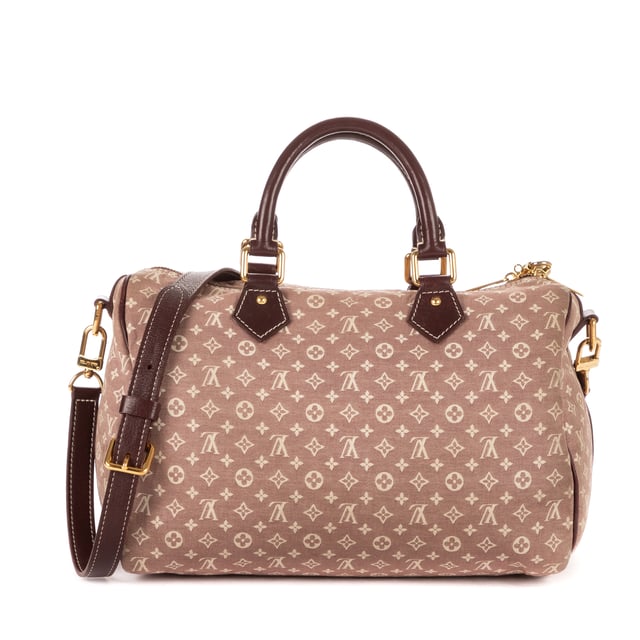 Louis Vuitton Tassen Ltd. Ed. Idylle Speedy Bandouliere 30 Handtas in de Bordeaux Doek in de Gouden Messing  hardware. Het product is in In Uitstekende Staat (A).
  Afmetingen: 30x22x15 cm 
  Inclusief accessoires: Strap, Cadenas, Key
      
  BrandCo Paris vindt zeldzame artikelen in de beste staat voor ongelooflijke prijzen. Het is de moeite waard om geduldig te zijn! Koop met vertrouwen: alle artikelen van BrandCo Paris worden zorgvuldig geselecteerd en geverifieerd door ons team van experts.

  Alle artikelen worden geleverd met een certificaat van echtheid en verpakt door BrandCo Paris.

  Classificatietabel voor de conditie van het artikel:

  N (als nieuw)
  AA (perfecte staat)
  A (uitstekende staat)
  AB (zeer goede staat)
  B (goede/redelijke staat)