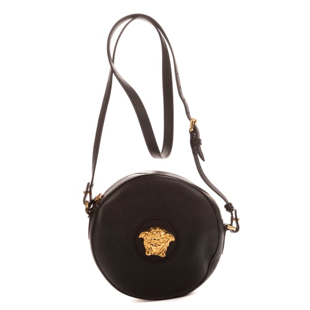 Versace Bags La Medusa Round  Shoulder Bag in Black Calfskin leather and Gold hardware. The product is in Perfect Condition (AA).
  Dimensions: 17x17x5 cm 
  Accessories Included: NONE
  
  BrandCo Paris finds rare and top condition items at great deals, they are worth your patience!
  Shop with confidence - All BrandCo Paris items are carefully selected and authenticated by our team of experts.
  All the items come with an authenticity certificate and packaging delivered by BrandCo Paris.
  Item Condition Grading Table
    N  (Like New)
    AA (Perfect Condition)
    A  (Excellent Condition)
    AB (Very Good Condition)
    B  (Good/Fair)