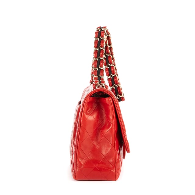 Chanel Bags Ltd. Ed. Classic Jumbo Flap  Shoulder Bag in Red Lambskin Quilted Leather and Gold hardware. The product is in Excellent Condition (A).
  Dimensions: 30x19.5x10 cm 
  Accessories Included: Sticker, Card
  
  BrandCo Paris finds rare and top condition items at great deals, they are worth your patience!
  Shop with confidence - All BrandCo Paris items are carefully selected and authenticated by our team of experts.
  All the items come with an authenticity certificate and packaging delivered by BrandCo Paris.
  Item Condition Grading Table
    N  (Like New)
    AA (Perfect Condition)
    A  (Excellent Condition)
    AB (Very Good Condition)
    B  (Good/Fair)