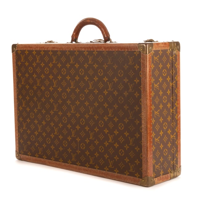 Louis Vuitton Bolsas Alzer Trunk 60 Bolsa de viaje en Marrón Lona recubierta y Latón dorado hardware. El producto está en en Muy Buenas Condiciones (AB).
  Dimensiones: 60x42x18 cm 
  Accesorios incluidos: NONE
    
  BrandCo Paris encuentra artículos raros y en las mejores condiciones a precios increíbles. ¡Vale la pena tener paciencia! Compra con confianza: todos los artículos de BrandCo Paris son seleccionados y autenticados cuidadosamente por nuestro equipo de expertos.
  Todos los artículos vienen con un certificado de autenticidad y un embalaje entregado por BrandCo Paris.
  Tabla de clasificación de la condición del artículo
  N (como nuevo)
  AA (perfecto estado)
  A (excelente estado)
  AB (muy buen estado)
  B (bueno/regular)