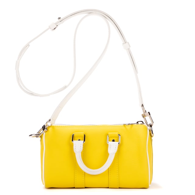 Louis Vuitton Bolsas Ltd. Ed. Virgil Abloh Keepall Bandouliere XS Bolsa de viaje en Jaune Piel de becerro y Plata hardware. El producto está en Como Nuevo (N).
  Dimensiones: 21x12x9 cm 
  Accesorios incluidos: Mirror, Dustbag
    Condición Notes: From Men's Automn-Winter 2021 Fashion Show
  BrandCo Paris encuentra artículos raros y en las mejores condiciones a precios increíbles. ¡Vale la pena tener paciencia! Compra con confianza: todos los artículos de BrandCo Paris son seleccionados y autenticados cuidadosamente por nuestro equipo de expertos.
  Todos los artículos vienen con un certificado de autenticidad y un embalaje entregado por BrandCo Paris.
  Tabla de clasificación de la condición del artículo
  N (como nuevo)
  AA (perfecto estado)
  A (excelente estado)
  AB (muy buen estado)
  B (bueno/regular)