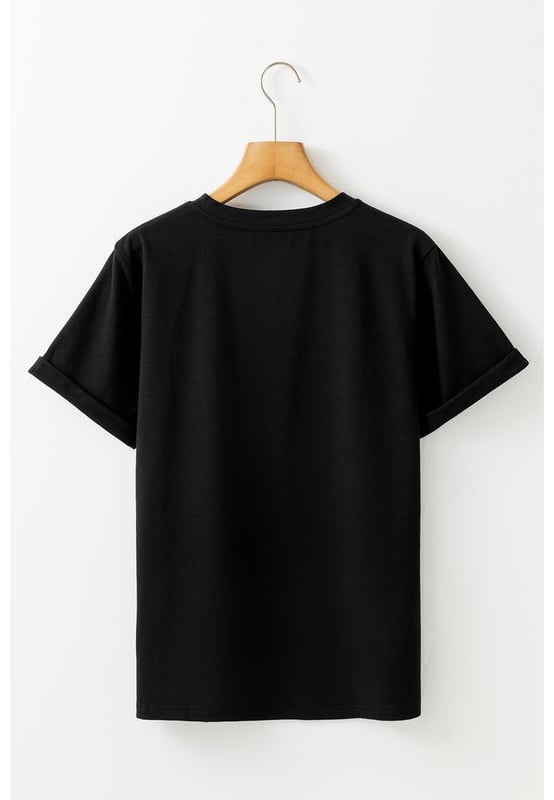 Black Christmas Big Bowknot Graphic Crewneck T
  Shirt
  Features a large bowknot graphic for a festive look
  Classic crew neck design
  Short sleeves for comfortable wear
  Perfect for pairing with jeans or casual pants
Material: 62% Polyester 32% Cotton 6% Elastane