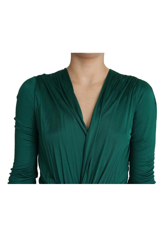 A estrenar con etiquetas.
  Silueta ajustada con cortinas voluminosas.
  Escote profundo.
  Rico tono esmeralda.
  Combinacion de jersey y organza translucida.
  Largo midi.
  Abertura con cremallera en la parte trasera.
  Detalles del logotipo.
  Hecho en Ital.