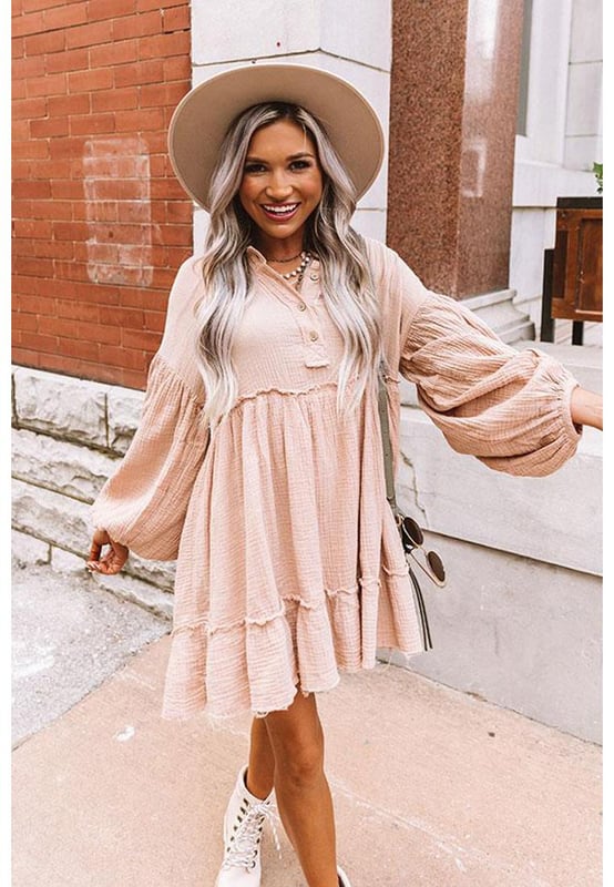 Haver Crinkle Distressed Puff Sleeve Flared Dress  
  Uniek crinkle ontwerp voegt textuur en diepte toe  
  Puffmouwen voegen een vleugje drama toe  
  A-lijn rok creëert een flatterende silhouet  
  Perfect voor elke gelegenheid  
  Geslacht: Anders  
Materiaal: 100% Katoen