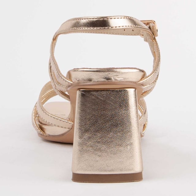 Sandalia de tacón para mujer. Plantilla de piel 100% natural. Calce cómodo. Fabricado por otras marcas para nuestra marca. Medidas aproximadas: 6 cm de tacón.