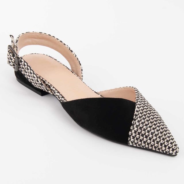 Women's casual ballerina. Insole made of 100% natural leather. Comfortable fit. Manufactured by other brands for our brand.