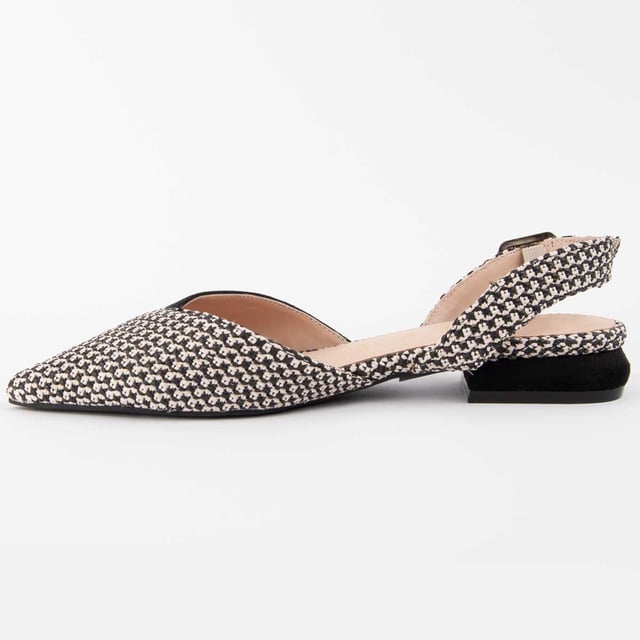 Women's casual ballerina. Insole made of 100% natural leather. Comfortable fit. Manufactured by other brands for our brand.