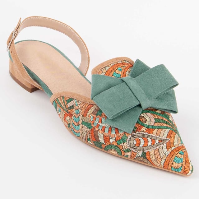 Women's casual ballerina. Insole made of 100% natural leather. Comfortable fit. Manufactured by other brands for our brand.