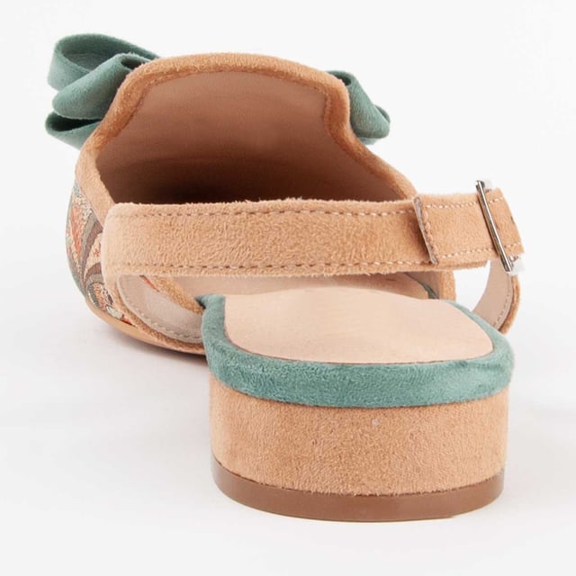 Women's casual ballerina. Insole made of 100% natural leather. Comfortable fit. Manufactured by other brands for our brand.