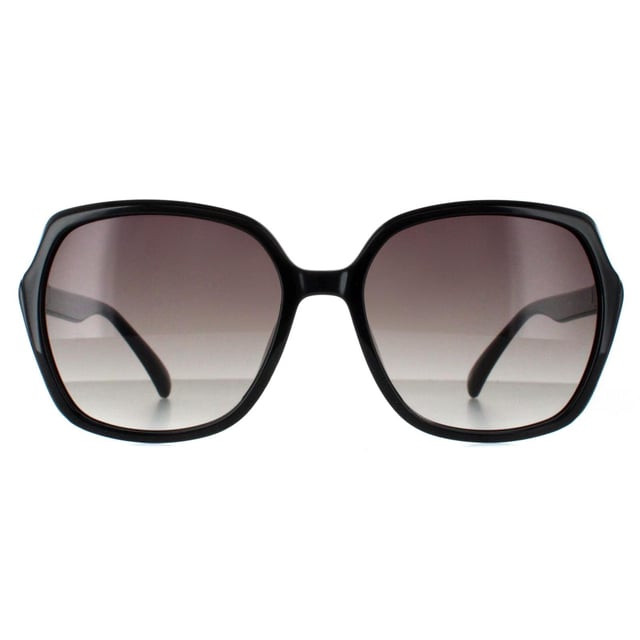 Smarty Square Womens Black Grey X2110 zonnebril biedt een strak en stijlvol ontwerp met eersteklas functionaliteit. Deze zonnebril heeft een modern, lichtgewicht montuur en biedt een comfortabele en stevige pasvorm om de hele dag te dragen. De hoogwaardige lenzen bieden uitstekende UV-bescherming, zodat je ogen beschermd zijn tegen schadelijk zonlicht. Perfect voor buitenactiviteiten, autorijden of dagelijks gebruik, de Smarty X2110 zonnebril combineert een eigentijdse stijl met betrouwbare bescherming, waardoor het een veelzijdig en essentieel accessoire is voor elke gelegenheid.