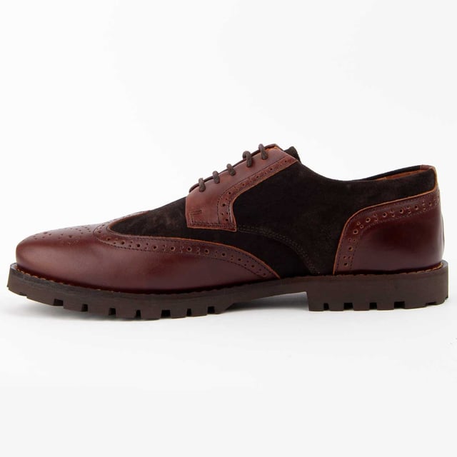 Garantía Purapiel, 10 años de garantía. Zapato casual para hombre. Fabricado en cuero 100% natural libre de Cromo VI. Materiales de máxima calidad. Fabricado por otras marca para nuestra marca.