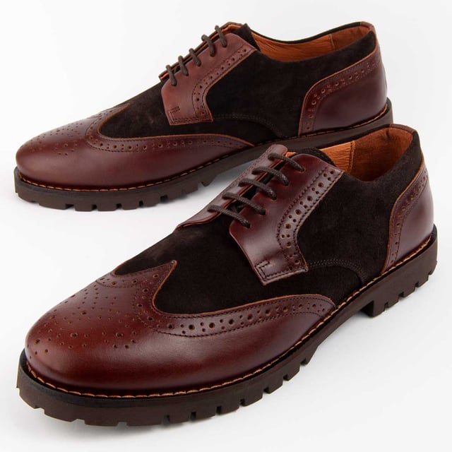 Garantía Purapiel, 10 años de garantía. Zapato casual para hombre. Fabricado en cuero 100% natural libre de Cromo VI. Materiales de máxima calidad. Fabricado por otras marca para nuestra marca.